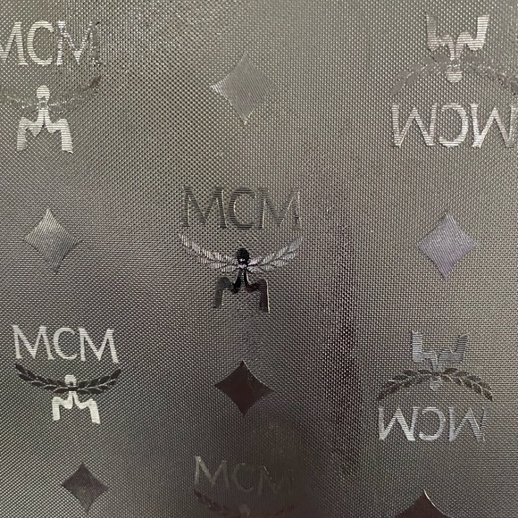 MCM VISETOS TOTE - Picture 3 of 13